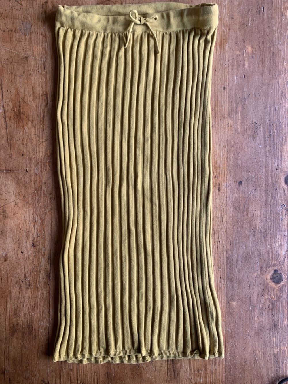 Women’s Maxi Pleated Knit Skirt in Mustard